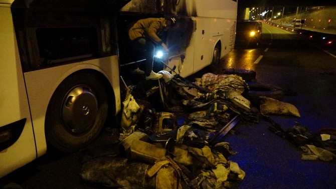 Faciadan dönüldü: Yolcu otobüsünde yangın çıktı 5