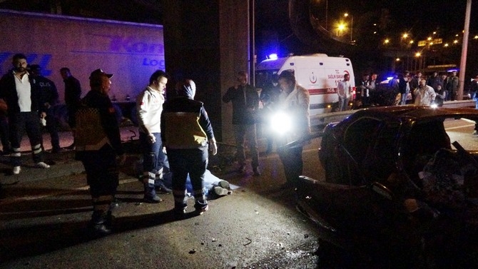 Trabzon'da feci kaza: 2 ölü, 3 yaralı 12