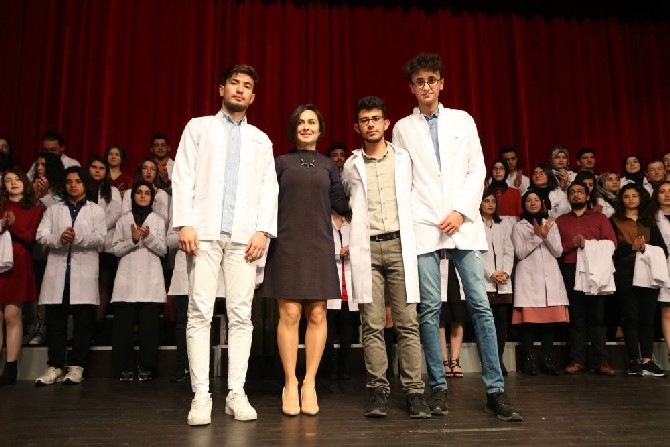 RTEÜ Diş Hekimliği Fakültesi Öğrencileri Önlüklerini Giydi 19