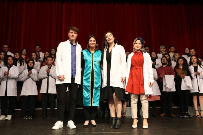 RTEÜ Diş Hekimliği Fakültesi Öğrencileri Önlüklerini Giydi 25