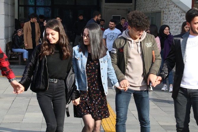 RTEÜ Öğrencileri Festivalde 1 Ton Hamsi Tüketti 12