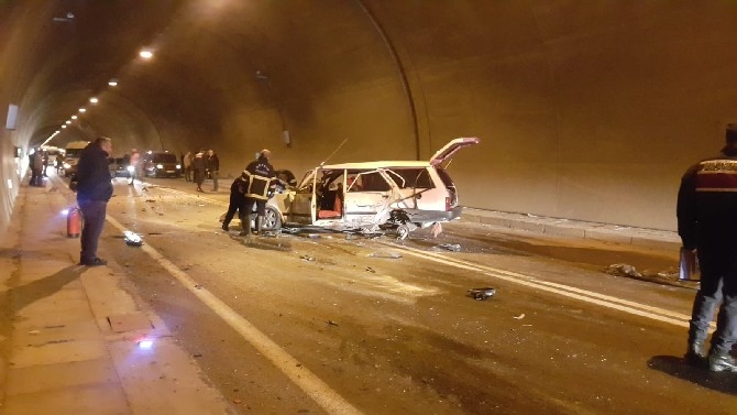 Artvin'de tünelde zincirleme trafik kazası: 4 yaralı 2