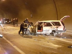 Artvin'de tünelde zincirleme trafik kazası: 4 yaralı
