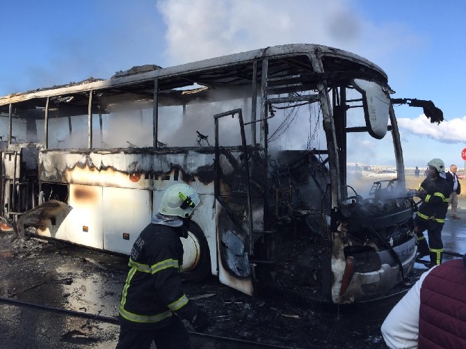 Rize’de yolcu otobüsü alev alev yandı 10