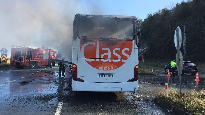 Rize’de yolcu otobüsü alev alev yandı 11