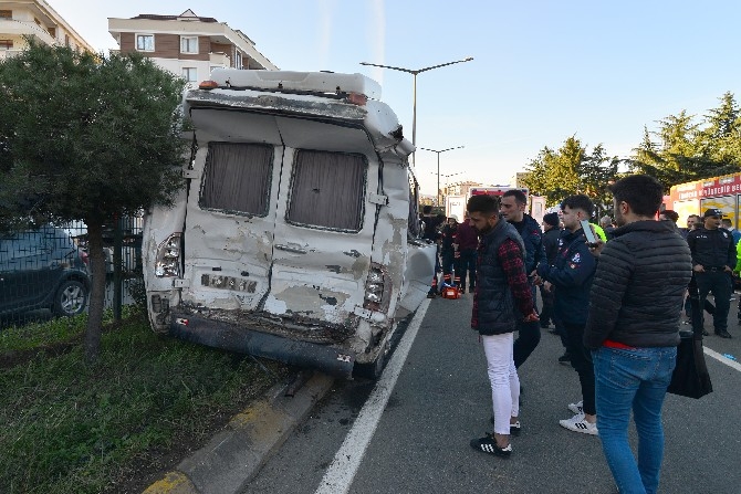 Trabzon’da feci kaza: 2 ölü, 20 yaralı 10
