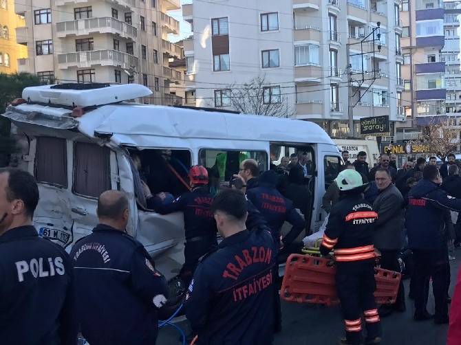 Trabzon’da feci kaza: 2 ölü, 20 yaralı 27
