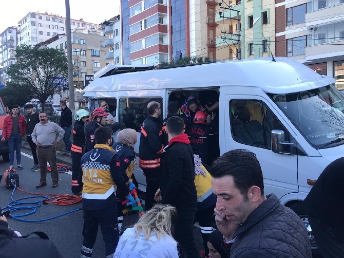 Trabzon’da feci kaza: 2 ölü, 20 yaralı 29