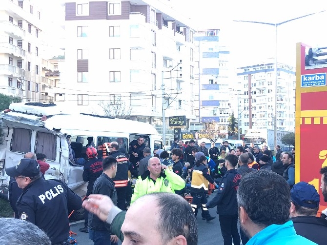 Trabzon’da feci kaza: 2 ölü, 20 yaralı 30