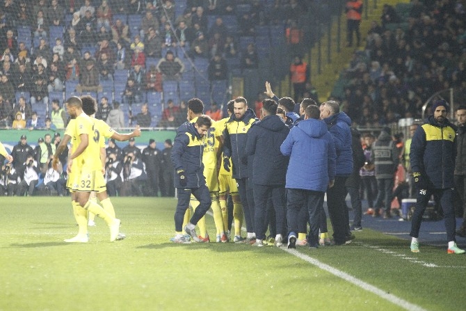 Çaykur Rizespor - Fenerbahçe Maçı Fotoğrafları 32