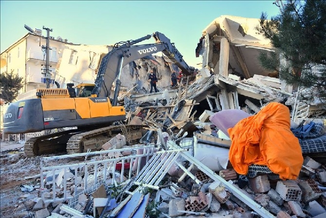 Elazığ’da 6.8 Büyüklüğünde Deprem 35
