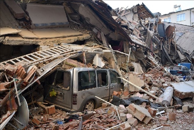 Elazığ’da 6.8 Büyüklüğünde Deprem 41