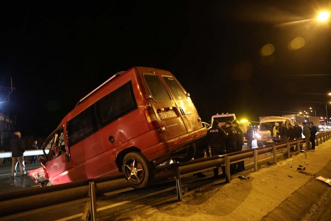 Rize'de Trafik Kazası 1 Ölü 8 Yaralı 11