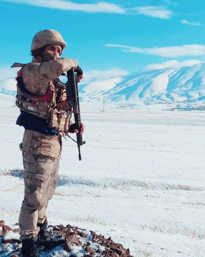 Şehit Jandarma Uzman Onbaşı Akçam son yolculuğuna uğurlandı 26