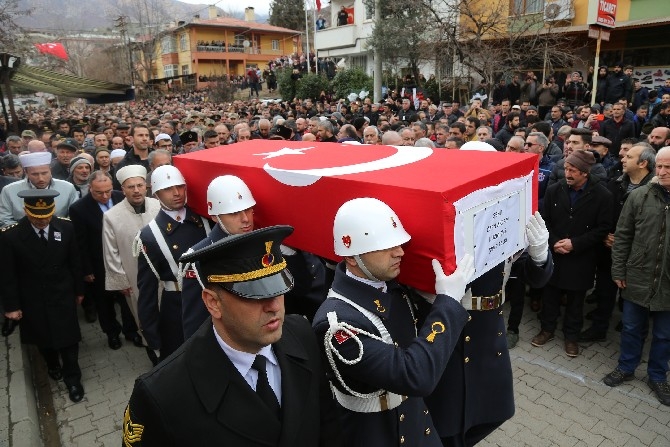 Şehit Jandarma Uzman Onbaşı Akçam son yolculuğuna uğurlandı 4