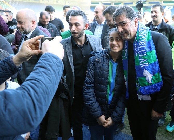 Çaykur Rizespor, Ünal Karaman ile 1,5 yıllık sözleşme imzaladı 11