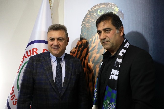 Çaykur Rizespor, Ünal Karaman ile 1,5 yıllık sözleşme imzaladı 9