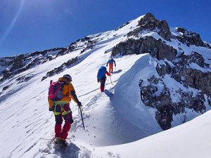 Doğu Karadenizli dağcılardan Kaçkar Dağı zirvesine zorlu tırmanış