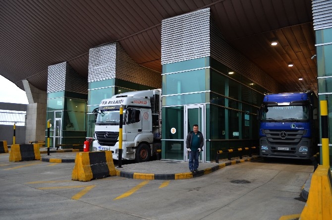 Sarp Sınır Kapısı yolcu trafiğine kapatıldı 4