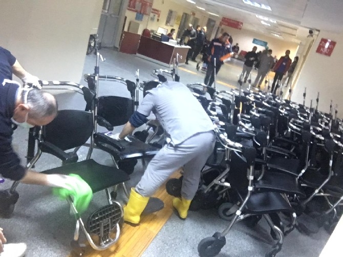 Rize'de hastaneler dezenfekte edildi 16