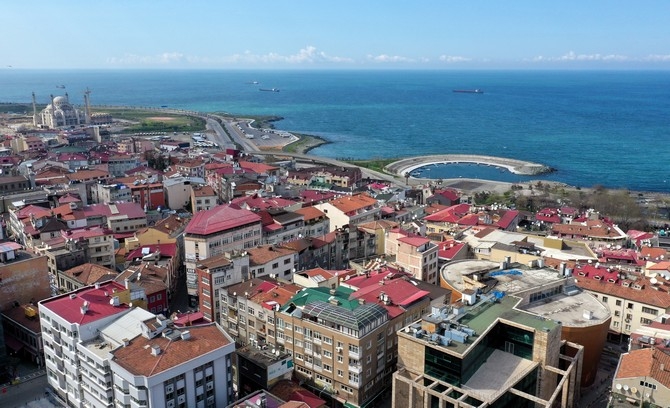 Sokağa çıkma yasağıyla Trabzon sessizliğe büründü 14