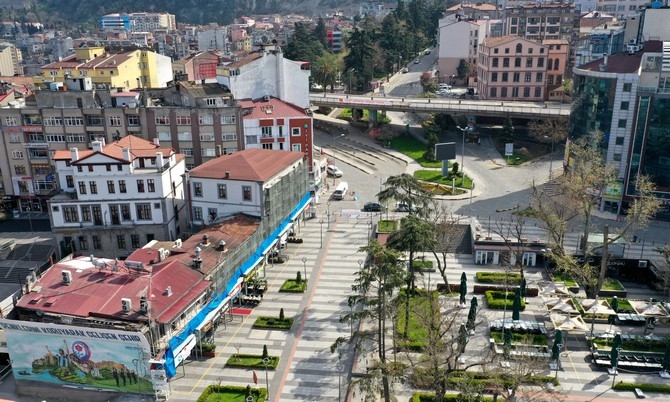 Sokağa çıkma yasağıyla Trabzon sessizliğe büründü 17