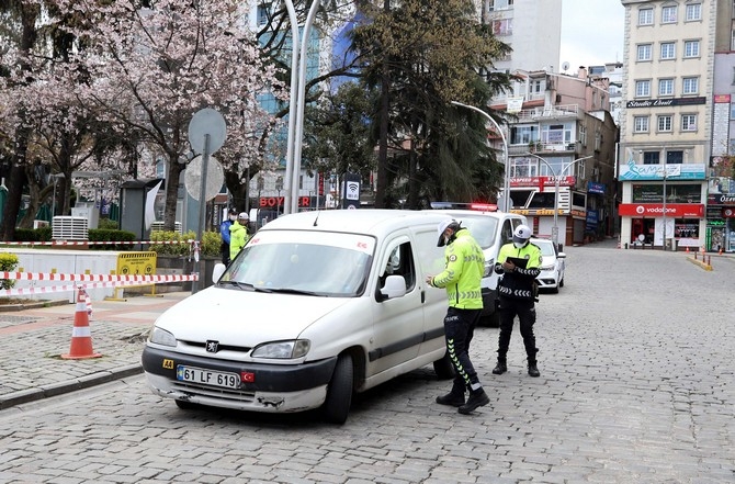 Sokağa çıkma yasağıyla Trabzon sessizliğe büründü 2