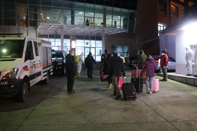 Ukraynadan getirilen 142 Türk vatandaşı Rize'de yurda yerleştirildi 19