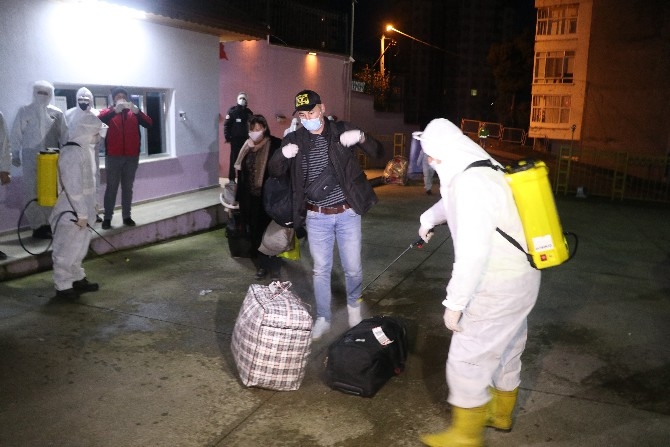 Ukraynadan getirilen 142 Türk vatandaşı Rize'de yurda yerleştirildi 21