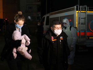 Ukraynadan getirilen 142 Türk vatandaşı Rize'de yurda yerleştirildi