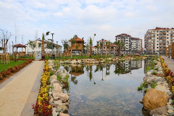 Trabzon'un deniz manzaralı Millet Bahçesi tamamlandı 5
