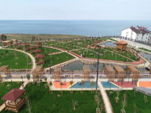 Trabzon'un deniz manzaralı Millet Bahçesi tamamlandı