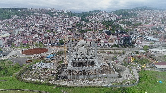 Doğu Karadeniz’in en büyük cami ve külliyesinin yapımı sürüyor 1