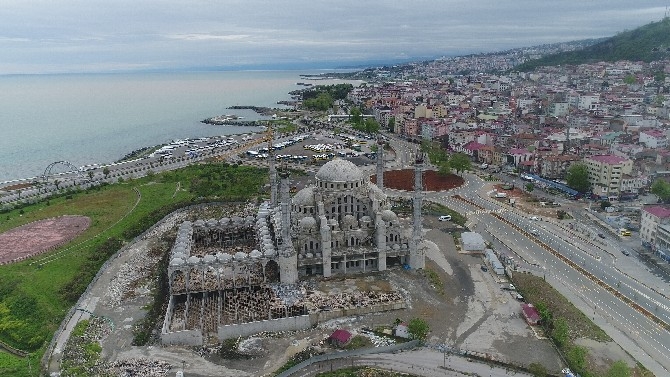 Doğu Karadeniz’in en büyük cami ve külliyesinin yapımı sürüyor 6