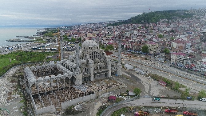 Doğu Karadeniz’in en büyük cami ve külliyesinin yapımı sürüyor 9