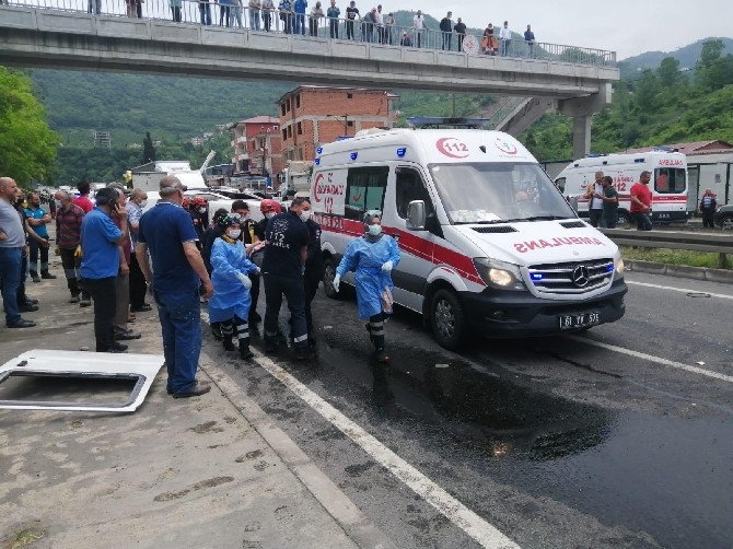 Trabzon'da trafik kazası:1 ölü, 4 yaralı 5