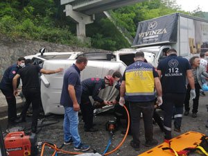 Trabzon'da trafik kazası:1 ölü, 4 yaralı