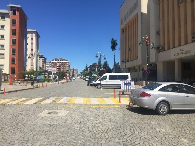 Rize'de sokağa çıkma kısıtlamasının 4. gününde de sokaklar boş kald 10