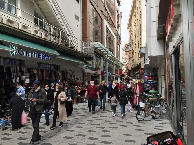Rize'de bayram sonrası sokaklar hareketlendi 10