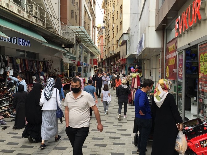 Rize'de bayram sonrası sokaklar hareketlendi 9