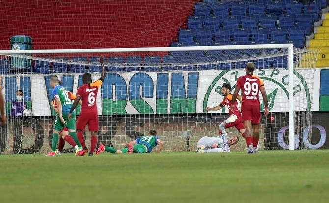 Çaykur Rizespor - Galatasaray Maçı Fotoğrafları 46
