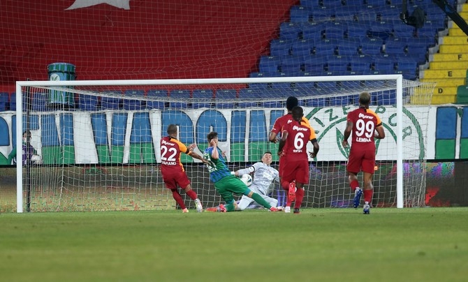 Çaykur Rizespor - Galatasaray Maçı Fotoğrafları 47