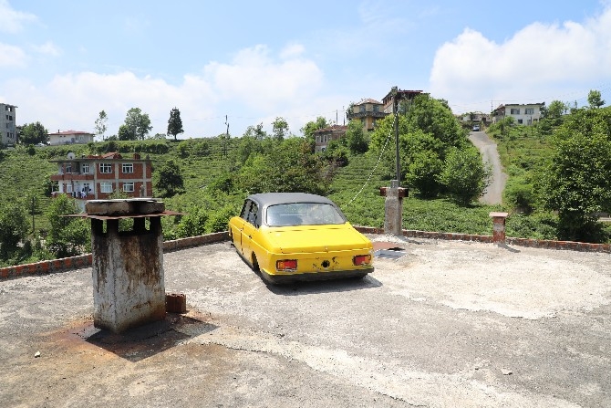 Rize'de Eşinin Hatırasını Yaşatmak İçin Sattırmadığı Otomobil Çatıy 5