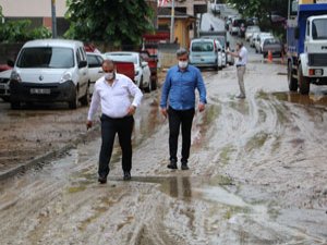 İyidere'de Şiddetli Yağış 15 İş Yerini Su Bastı