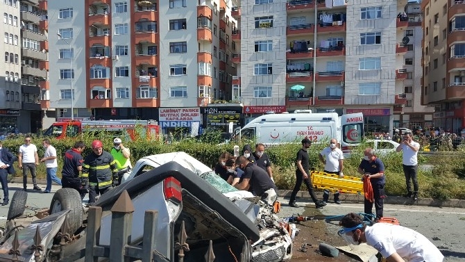 Rize'de Trafik Kazası 2 Ölü, 1 Ağır Yaralı 13