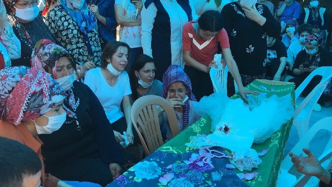 İkra Nur Tirsi'nin cenazesi köyüne getirildi 14