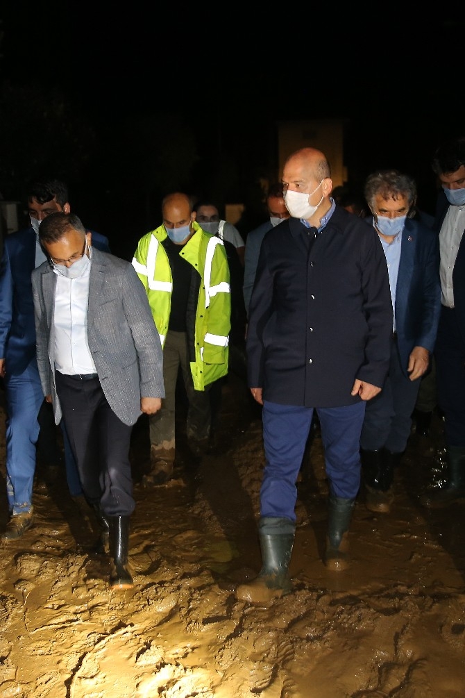 İçişleri Bakanı Soylu, Rize'deki sel bölgesinde incelemede bulundu 9