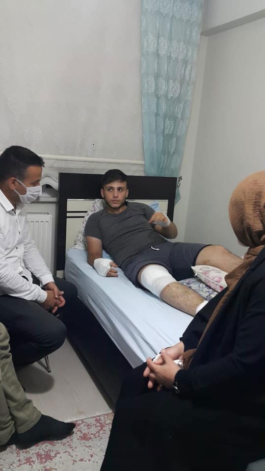 Rize'de Selde Duvarı Çöken Evde Yaralanan Genç, 1,5 Yaşındaki Karde 14