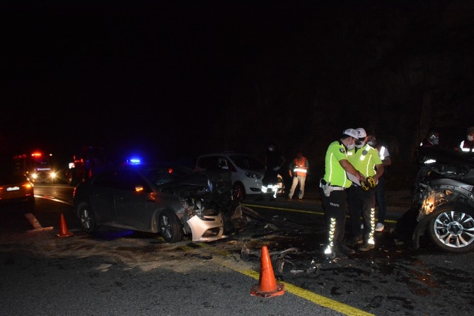 Gümüşhane'de iki otomobil çarpıştı: 1 ölü, 4 yaralı 1