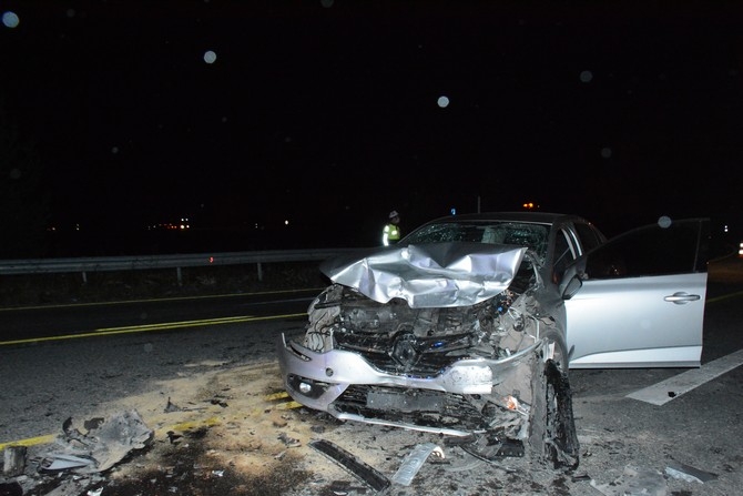 Gümüşhane'de iki otomobil çarpıştı: 1 ölü, 4 yaralı 3